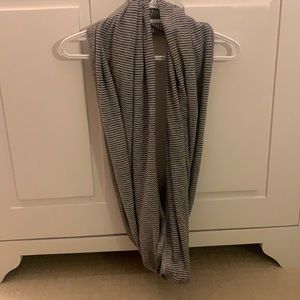 lululemon vinyasa scarf